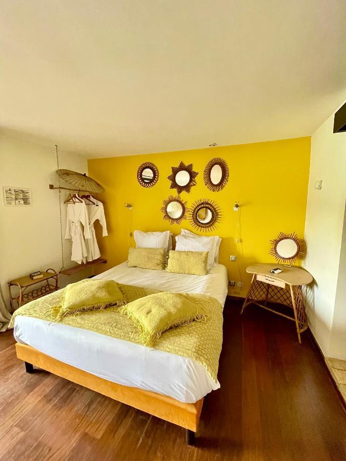 O Petit Monde Hotel Sanary-sur-Mer Luaran gambar